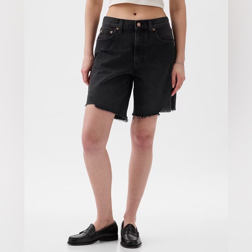 Free People We The Free Black Distressed Mid Rise Denim Bermuda Shorts Size 25